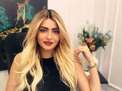 LeslieMineg - female with brown hair webcam at LiveJasmin