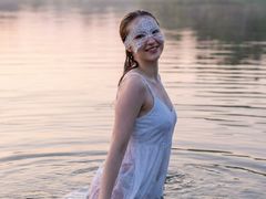 LeslyGilbert - female with brown hair webcam at LiveJasmin