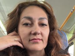 LeslyLesly - female with brown hair webcam at LiveJasmin