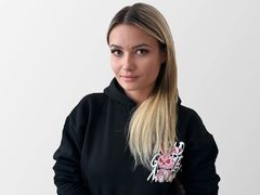 LexiLure - blond female webcam at xLoveCam