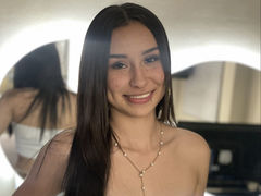 LeylaCastaneda from LiveJasmin