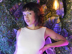 LiaFlora from LiveJasmin