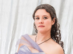 SerenaMakein - female with brown hair webcam at LiveJasmin