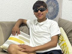 LianDeluque - male webcam at LiveJasmin