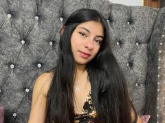 LianiCarter - female with brown hair and  big tits webcam at LiveJasmin