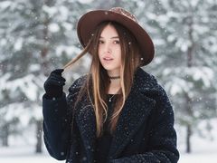 LiliBakes - female with brown hair webcam at LiveJasmin