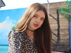 LiliBakes - female with brown hair webcam at LiveJasmin
