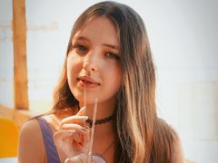 LiliBakes - female with brown hair webcam at LiveJasmin