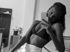 LiliReina from LiveJasmin