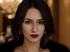 LilitRoza - female with black hair and  big tits webcam at ImLive