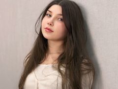 LillianRoyse - female with brown hair webcam at LiveJasmin