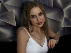 LillyGilded from LiveJasmin