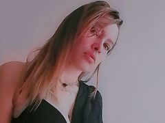 LillyThompsonn - female with brown hair and  small tits webcam at LiveJasmin