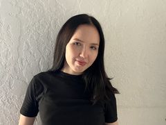LillyZaitlin - female with brown hair webcam at LiveJasmin