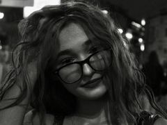 LilyLoo from LiveJasmin