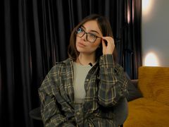 LinaBless from LiveJasmin