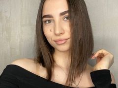 LinaCage from LiveJasmin