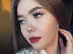 LinaGlow from LiveJasmin