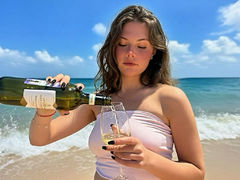 LinaRainer - female with brown hair and  big tits webcam at LiveJasmin