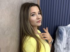 LinaSinner - female with brown hair webcam at LiveJasmin