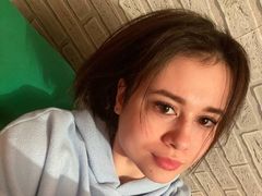 LindaDeMoon - female with brown hair and  big tits webcam at LiveJasmin