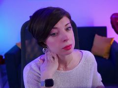 LindaGarza - female with black hair webcam at LiveJasmin