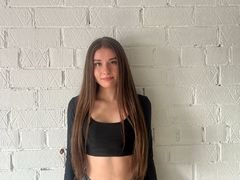 LindseyHardmon - female with brown hair webcam at LiveJasmin