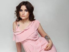 LineraPitts - female with brown hair and  big tits webcam at LiveJasmin