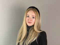 LinetteBucher - blond female webcam at LiveJasmin