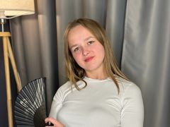 LinnBorer from LiveJasmin