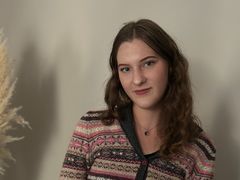 LinneaBowley from LiveJasmin