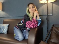 LiraBelle from LiveJasmin