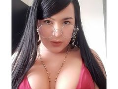 LisDevis - female with black hair webcam at LiveJasmin