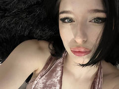 LisaBev - female with black hair and  big tits webcam at LiveJasmin