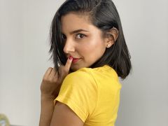 LisaHill - female with black hair webcam at LiveJasmin