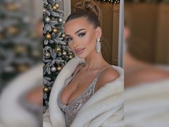 KylieTess - female with brown hair and  big tits webcam at LiveJasmin