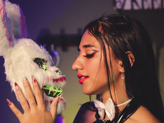 LisaNovack - female with black hair webcam at LiveJasmin