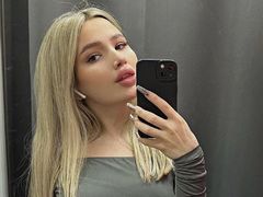 LizFairy from LiveJasmin