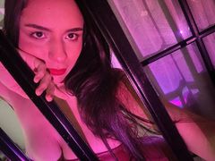 LizzyGrantt - female with black hair and  big tits webcam at LiveJasmin
