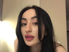 LoisGutierrez - female with black hair webcam at LiveJasmin