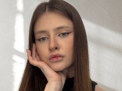 LolaBevys from LiveJasmin