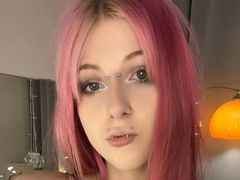 LolaVale from LiveJasmin