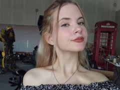 LolaWais from LiveJasmin