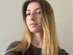 LolyKhalifa from LiveJasmin