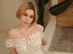 LoraBoorman from LiveJasmin