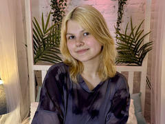 LoraCollins from LiveJasmin