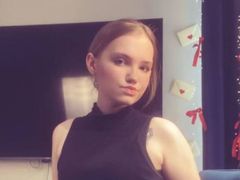 LoraKen from LiveJasmin