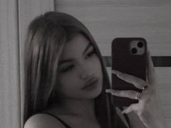 LoraineLutton from LiveJasmin