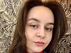 LorettaDunnell - female with brown hair webcam at LiveJasmin