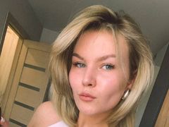 LorettaMora from LiveJasmin